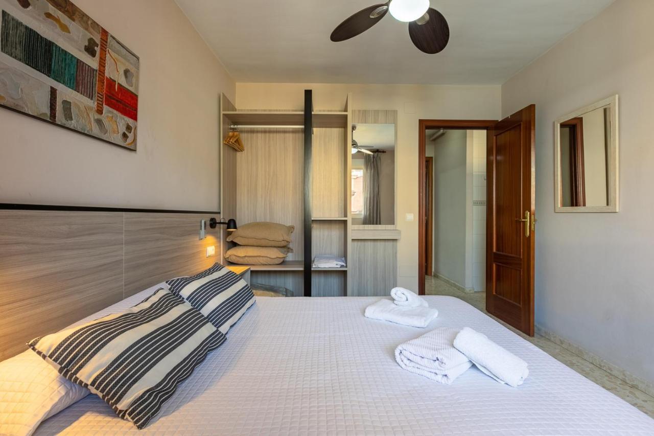 Apartamentos Guerrero Torre Del Mar Eksteriør billede