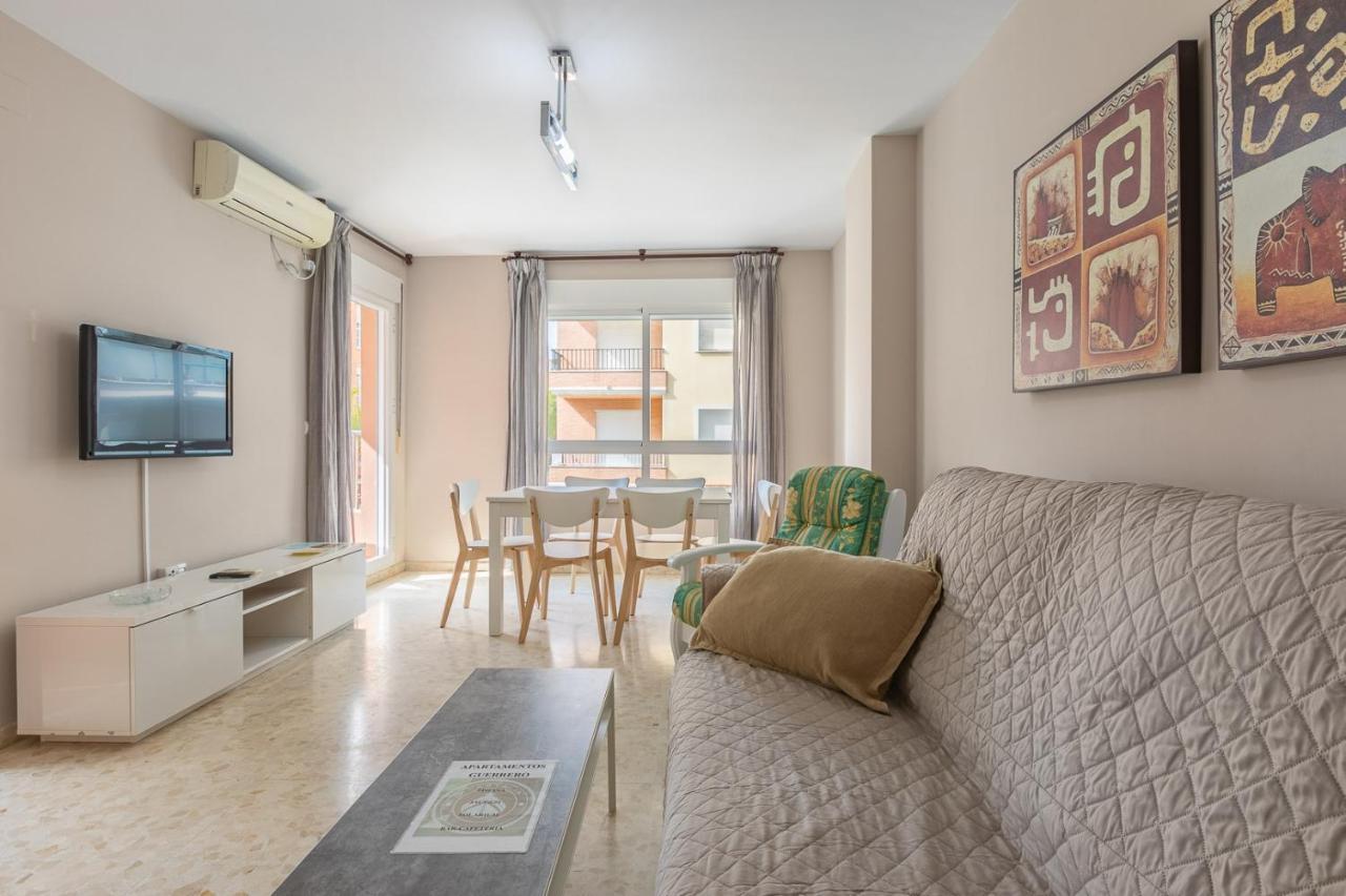 Apartamentos Guerrero Torre Del Mar Eksteriør billede
