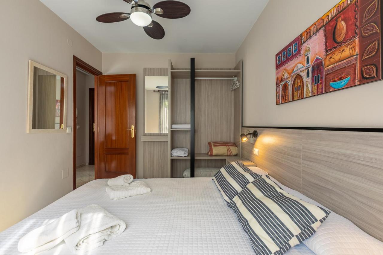 Apartamentos Guerrero Torre Del Mar Eksteriør billede
