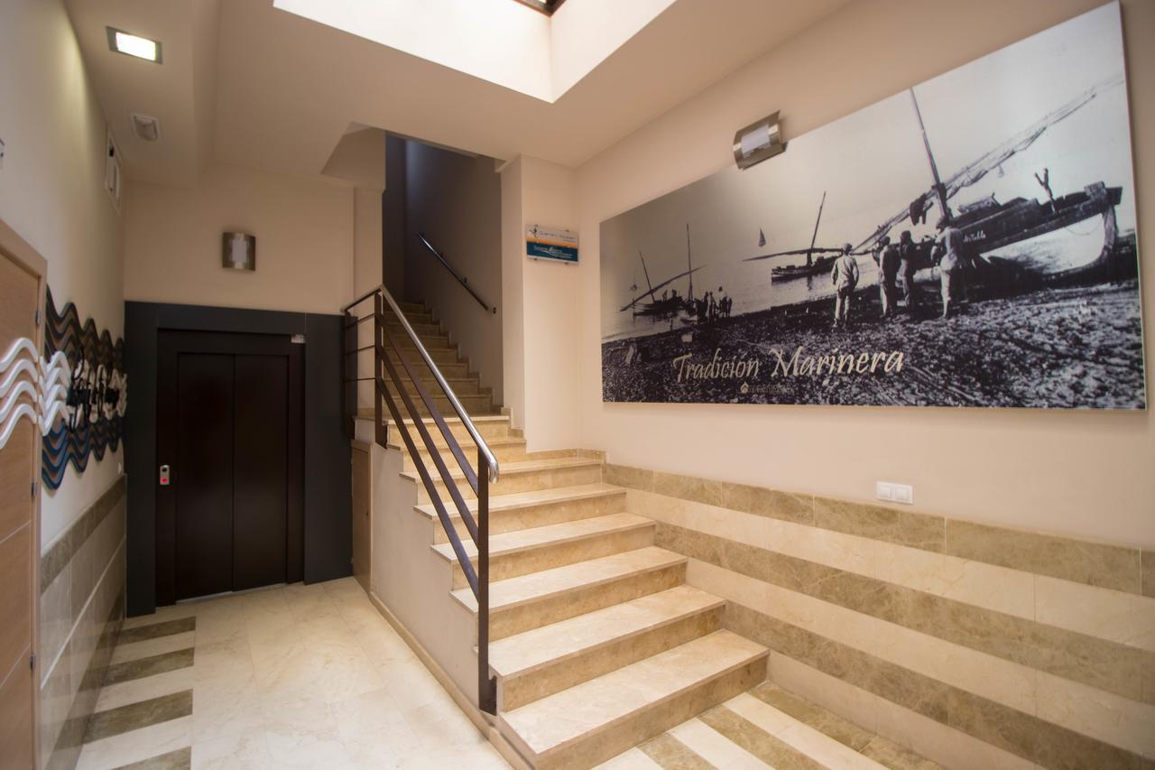 Apartamentos Guerrero Torre Del Mar Eksteriør billede