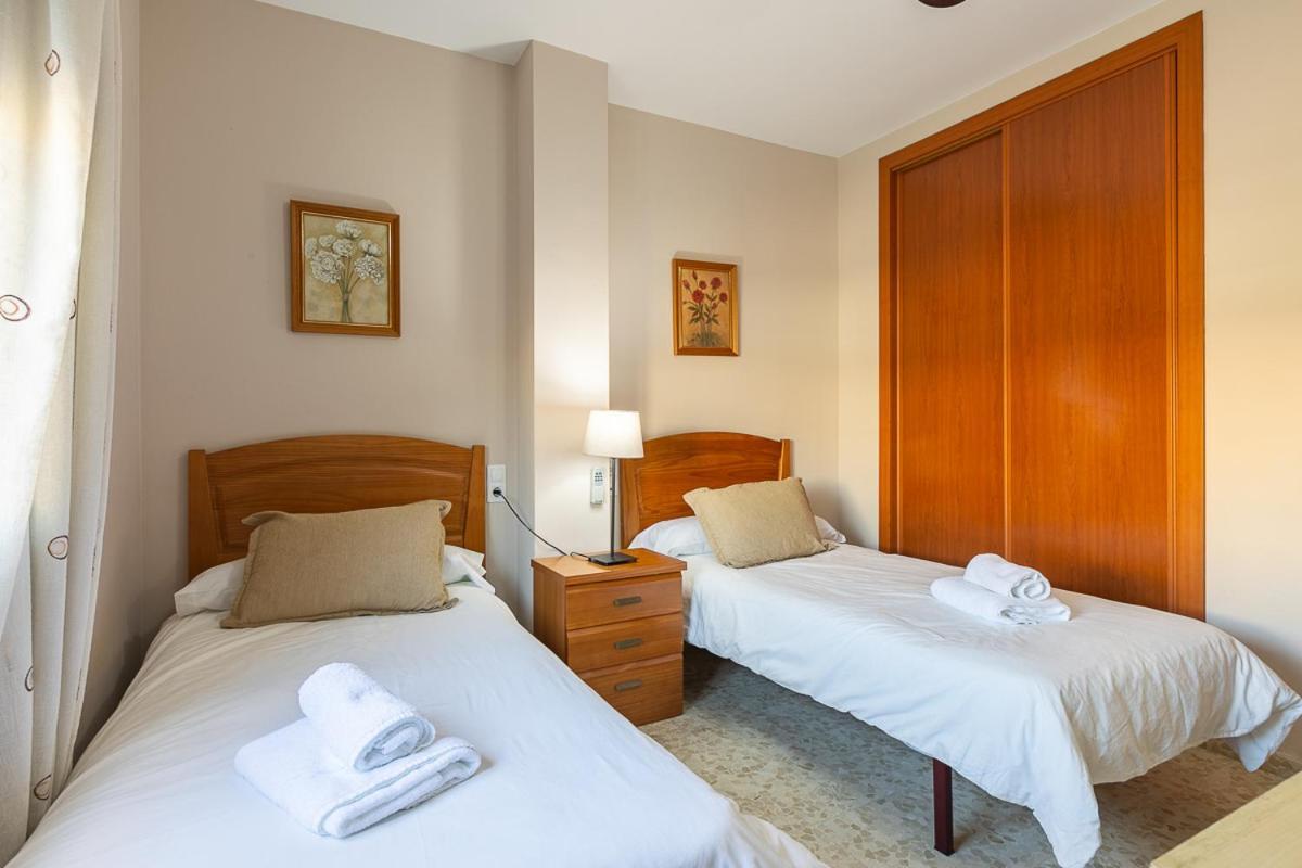 Apartamentos Guerrero Torre Del Mar Eksteriør billede