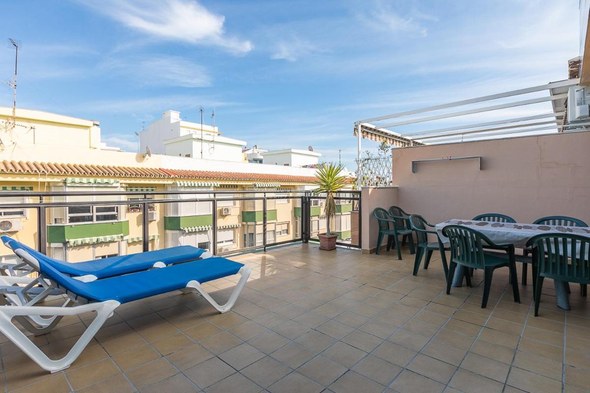 Apartamentos Guerrero Torre Del Mar Eksteriør billede