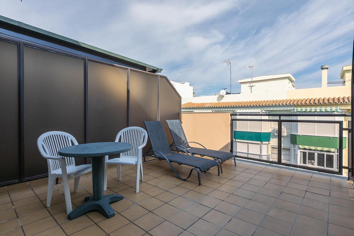 Apartamentos Guerrero Torre Del Mar Eksteriør billede