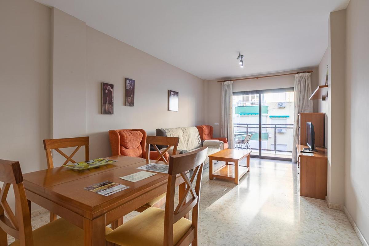 Apartamentos Guerrero Torre Del Mar Eksteriør billede