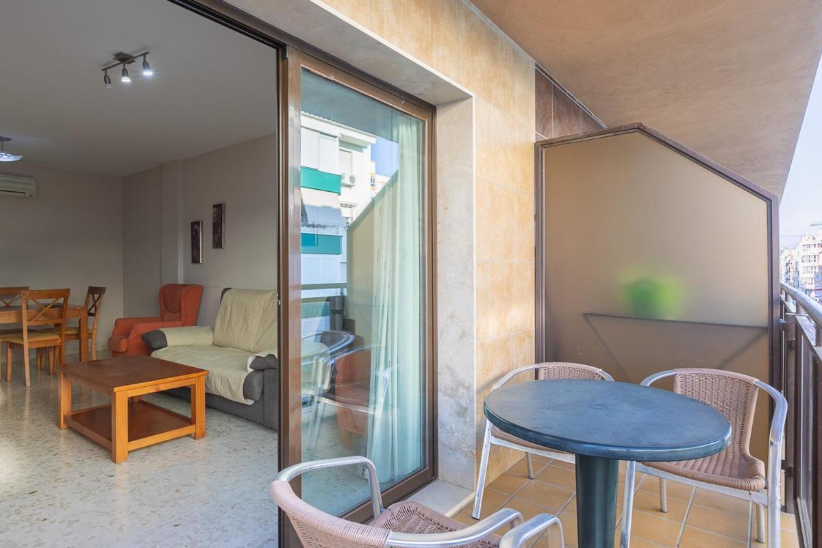 Apartamentos Guerrero Torre Del Mar Eksteriør billede
