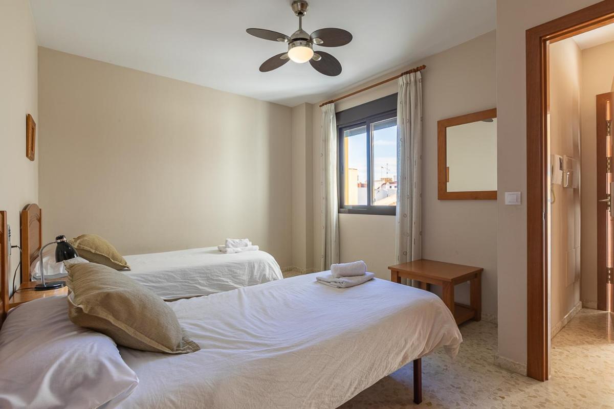 Apartamentos Guerrero Torre Del Mar Eksteriør billede