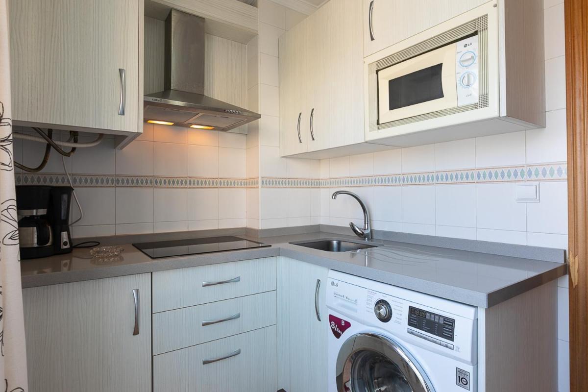 Apartamentos Guerrero Torre Del Mar Eksteriør billede