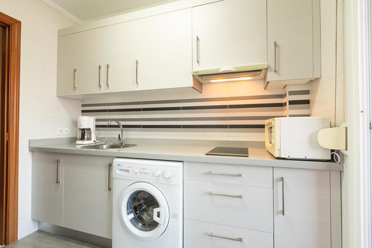 Apartamentos Guerrero Torre Del Mar Eksteriør billede