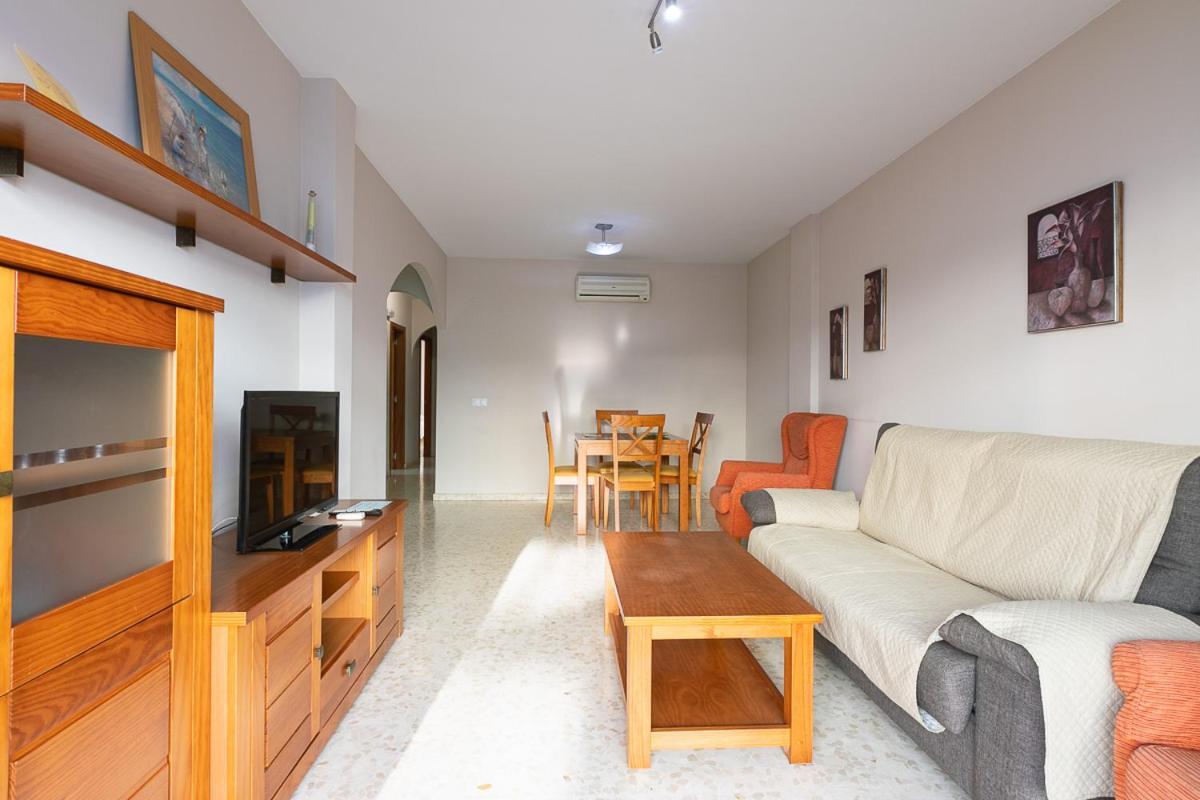 Apartamentos Guerrero Torre Del Mar Eksteriør billede