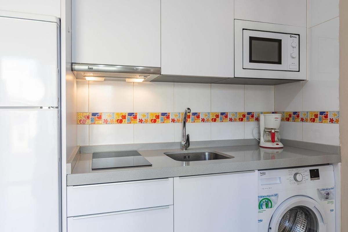 Apartamentos Guerrero Torre Del Mar Eksteriør billede